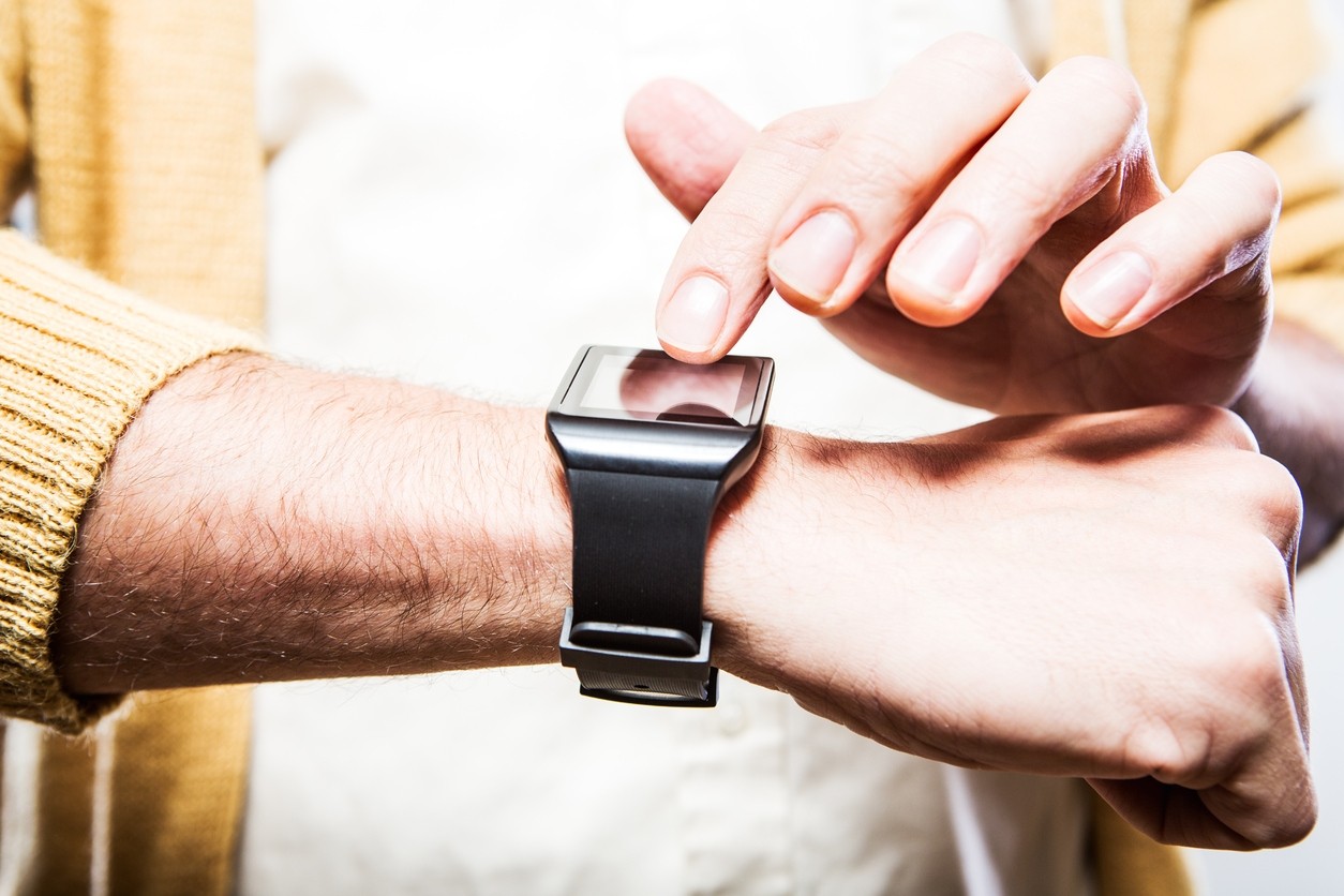 Fitbit device on wrist